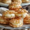 macaroons_with_Brie_cheese_filling_recipe1